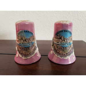 Vintage Dragonware Souvenir Salt and Pepper Shakers Mt. Rushmore Made in Japan
